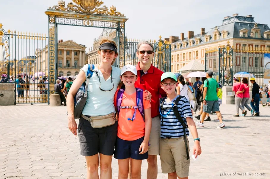 Schloss Versailles Fahrradtour, Radfahren durch den Garten nahe dem Grand Canal